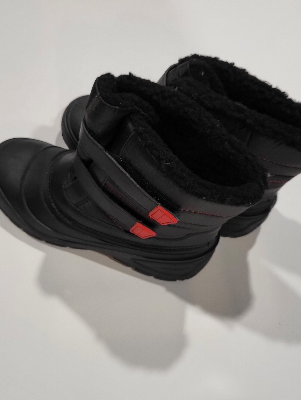 Kids Black Winter Boots with Red Accent - Cozy Insulated Design